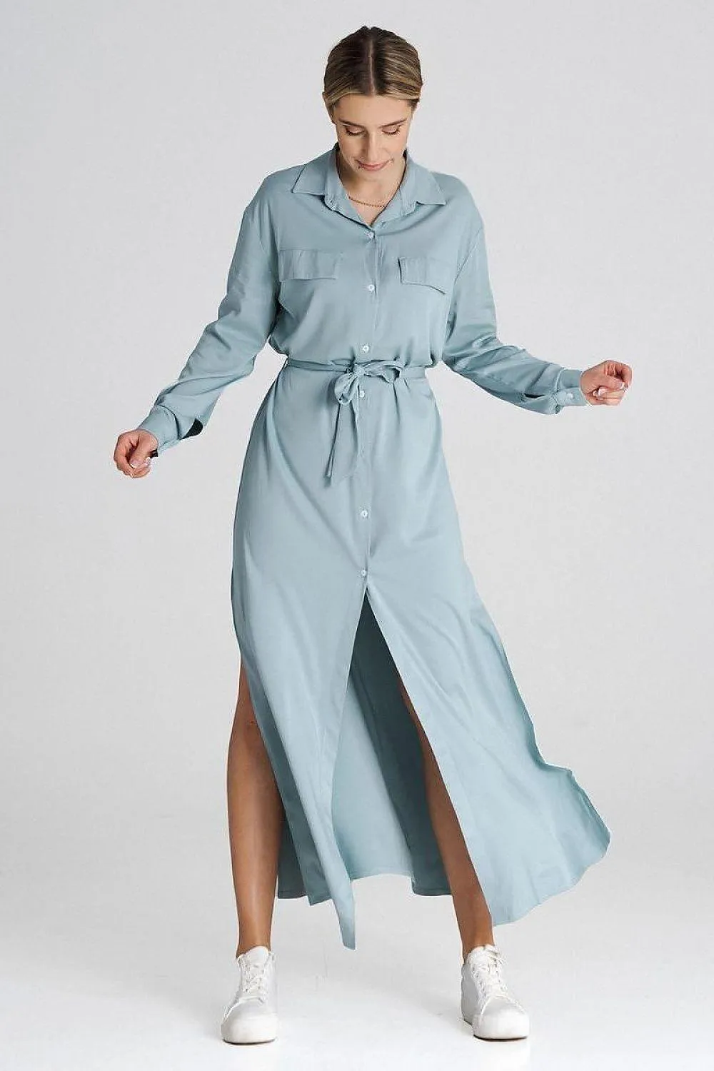 Chic Maxi Shirt Dress with Tailored Collar and Buttoned Sleeves