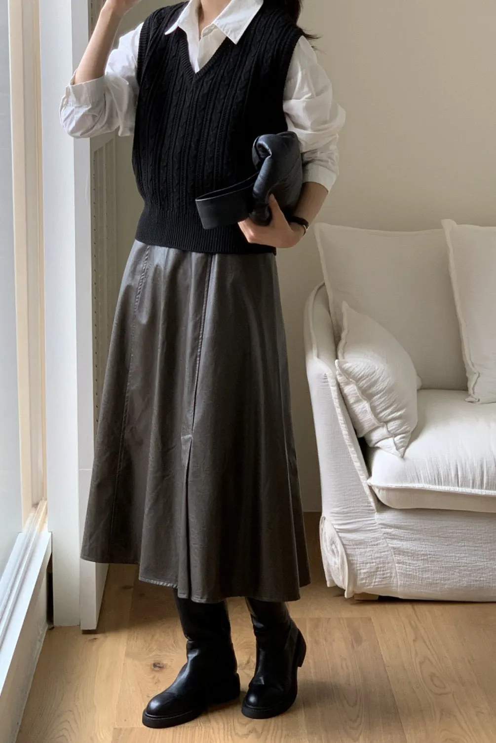 Easy Cable V-Neck Vest