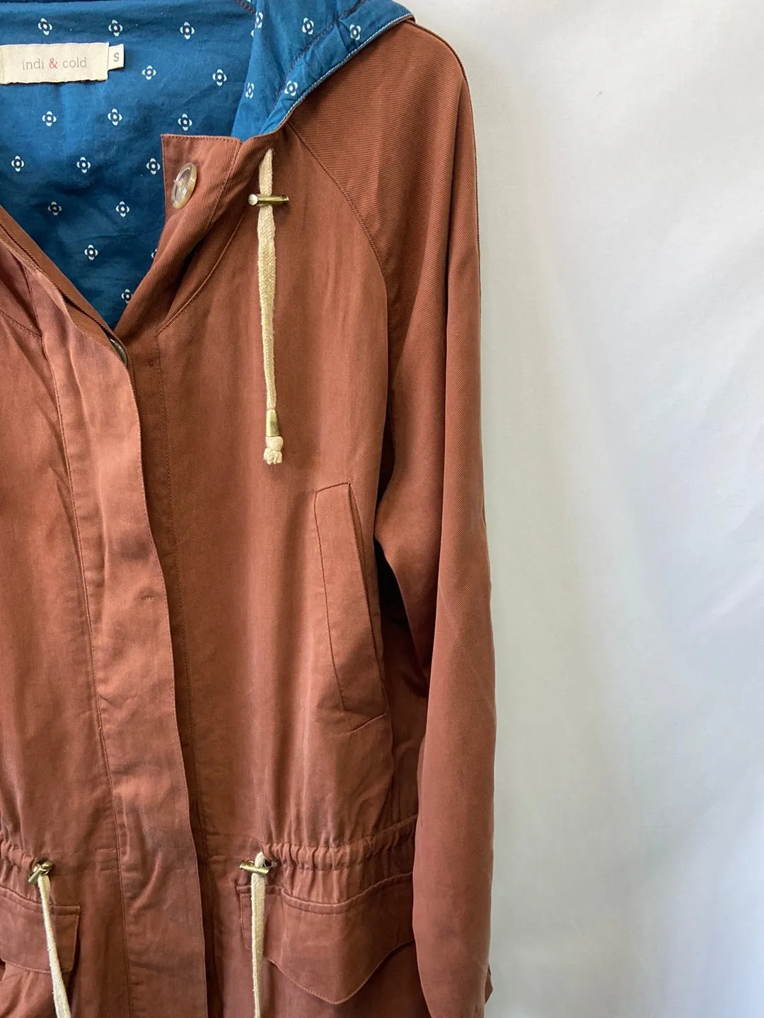 INDI&COLD.Parka marrn T.S (tara)