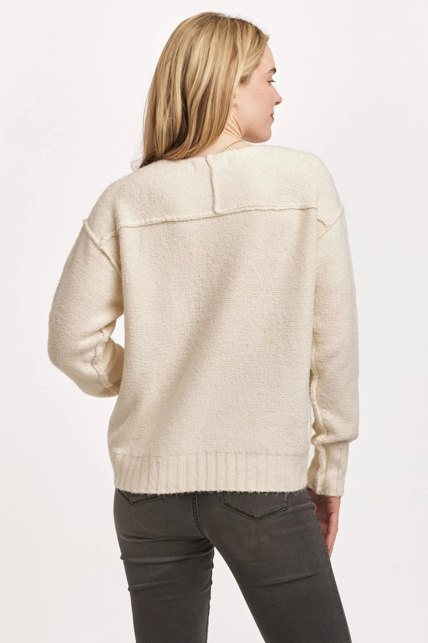 JENNA RAW DETAIL LONG SLEEVE RELAXED FIT SWEATER CREAM