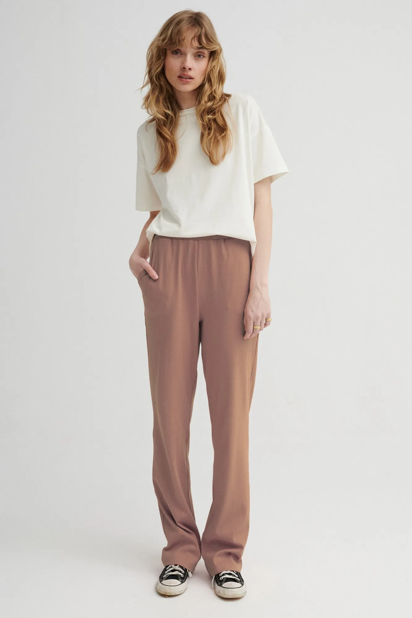 Pants in organic cotton  / 04 / 14 / coffee cream